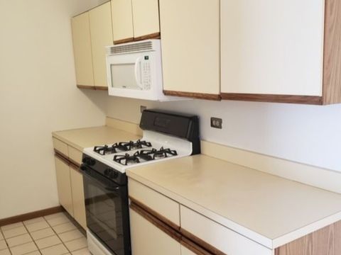 Tiny photo for 21W581 N North Avenue #73, Lombard, IL 60148 (MLS # 12436829)