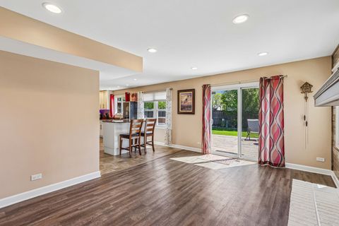 Tiny photo for 965 S Chippendale Drive, Bartlett, IL 60103 (MLS # 12642374)