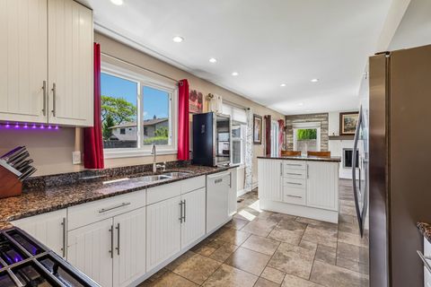 Tiny photo for 965 S Chippendale Drive, Bartlett, IL 60103 (MLS # 12642374)