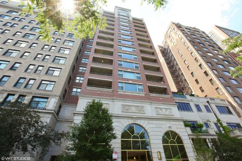 2120 N Lincoln Park West 14 Chicago IL 60614