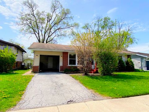Photo of 3317 Woodworth Place, Hazel Crest, IL 60429 (MLS # 12487625)