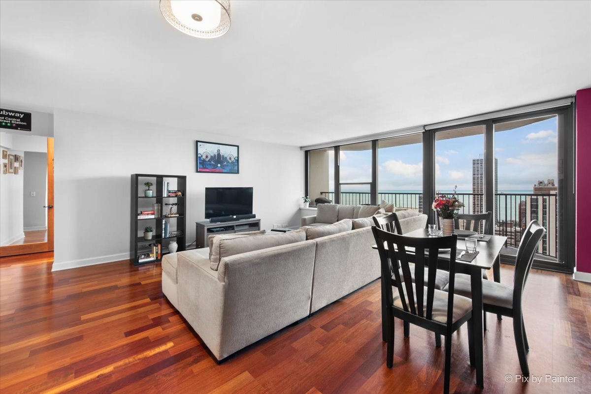 1560 N Sandburg Terrace 3206