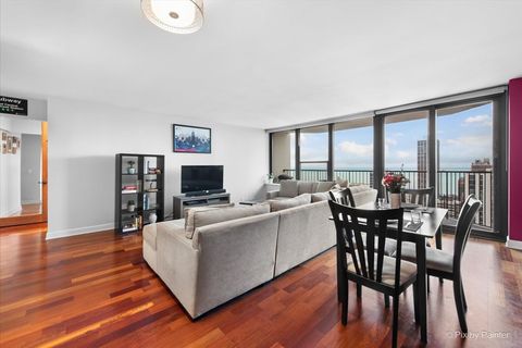 Tiny photo for 1560 N Sandburg Terrace #3206, Chicago, IL 60610 (MLS # 12592452)