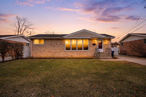 Photo of 355 IRIS Lane, Chicago Heights, IL 60411 (MLS # 12597241)