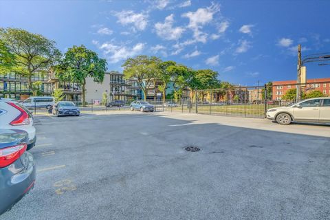 Tiny photo for 4856 S PRAIRIE Avenue #2, Chicago, IL 60615 (MLS # 12479456)