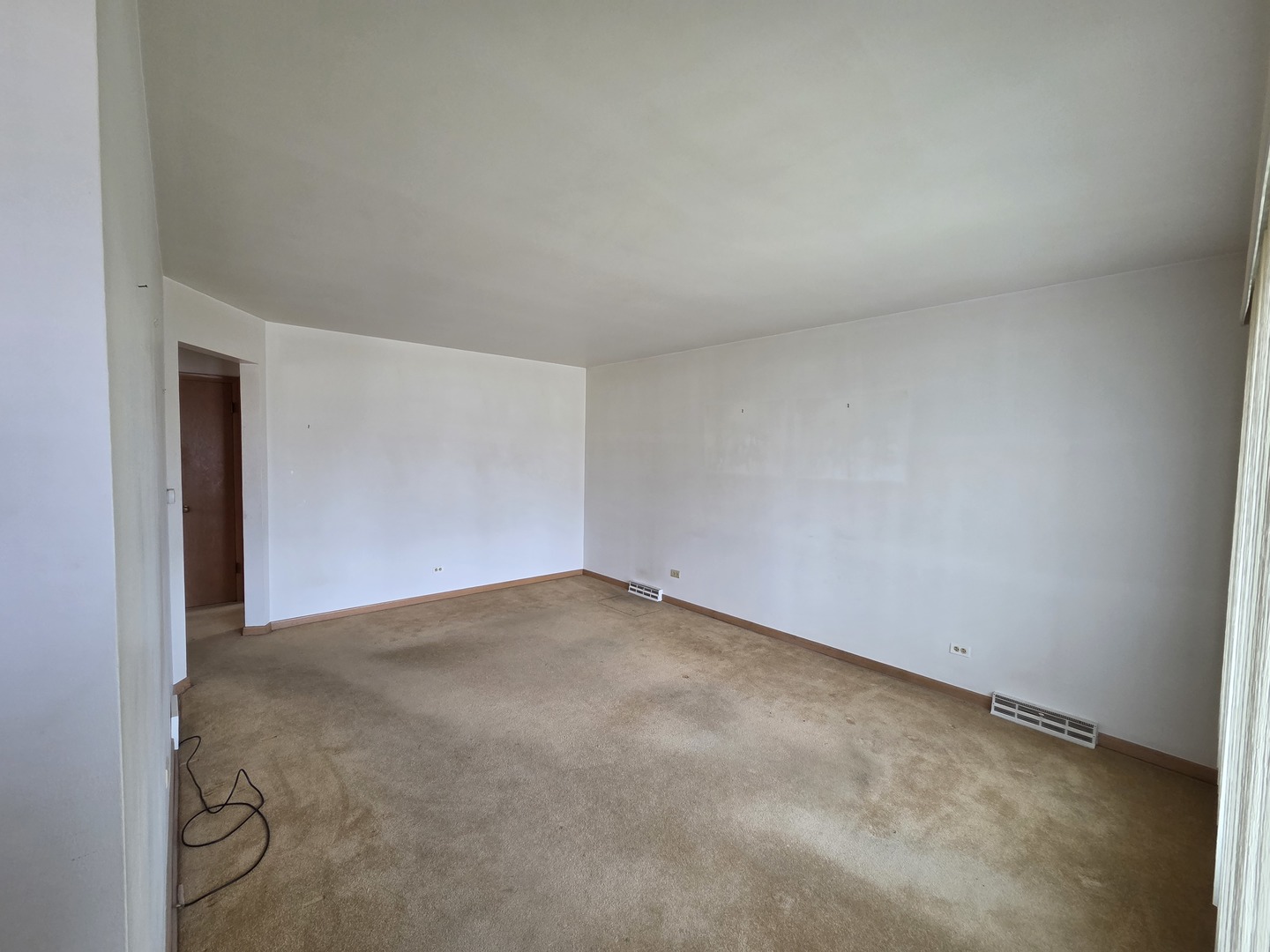 8423 N Shermer Road N