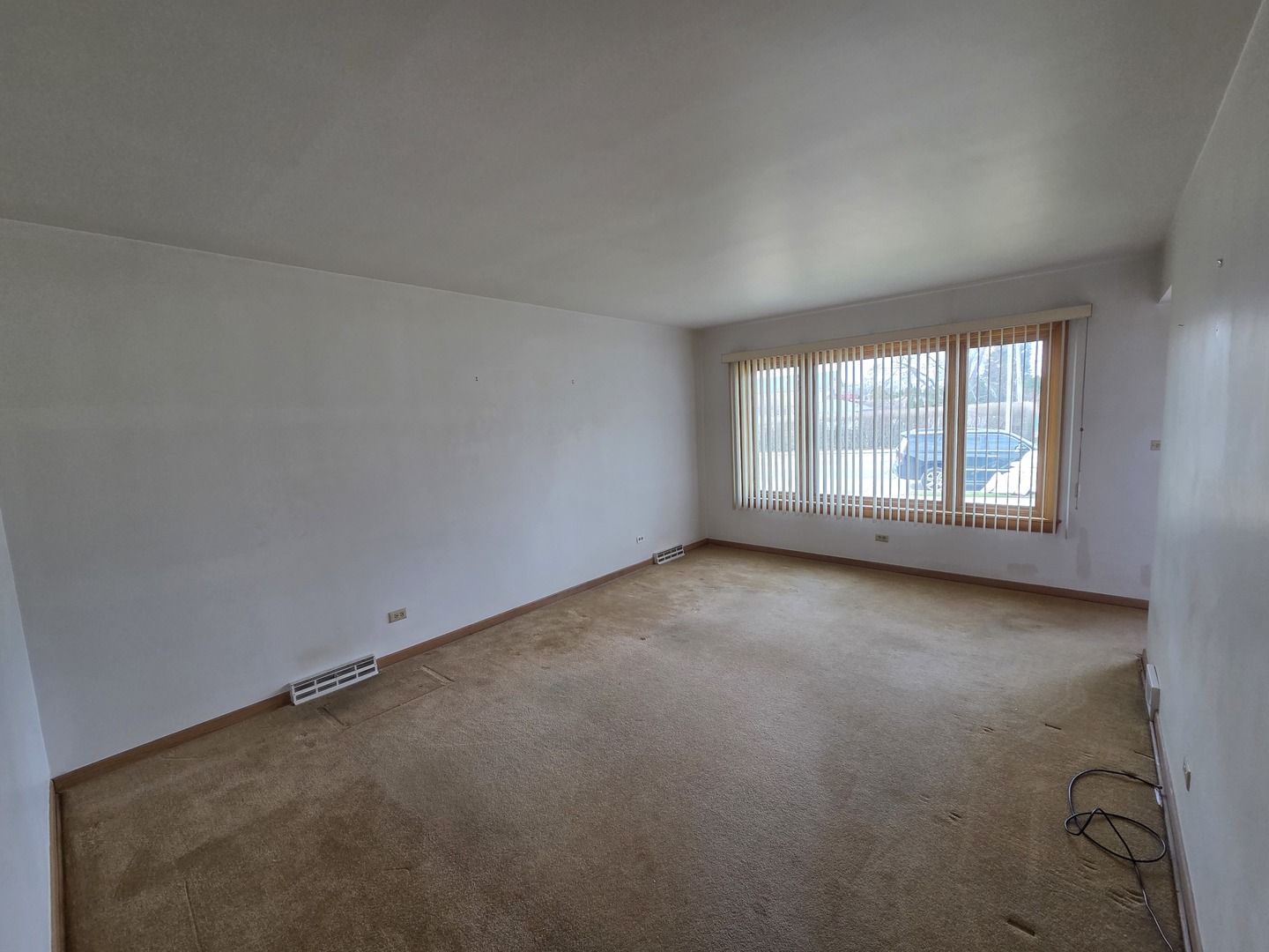 8423 N Shermer Road N