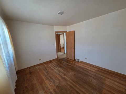 Tiny photo for 8423 N Shermer Road N, Niles, IL 60714 (MLS # 12600571)