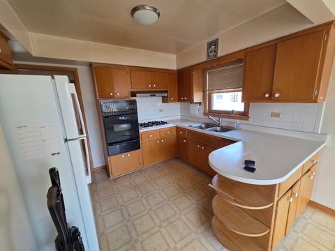 Tiny photo for 8423 N Shermer Road N, Niles, IL 60714 (MLS # 12600571)