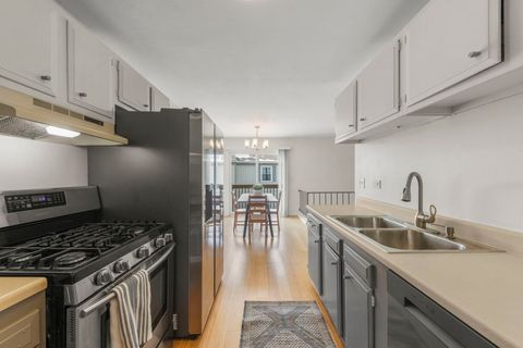 Tiny photo for 1230 Bunker Hill Court #A, Wheaton, IL 60189 (MLS # 12589211)