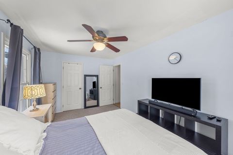 Tiny photo for 1230 Bunker Hill Court #A, Wheaton, IL 60189 (MLS # 12589211)