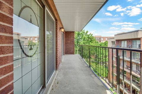 Tiny photo for 127 Acacia Circle #505, Indian Head Park, IL 60525 (MLS # 12459725)