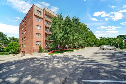 Tiny photo for 127 Acacia Circle #505, Indian Head Park, IL 60525 (MLS # 12459725)