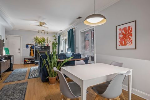 Tiny photo for 912 W Agatite Avenue #1, Chicago, IL 60640 (MLS # 12568359)