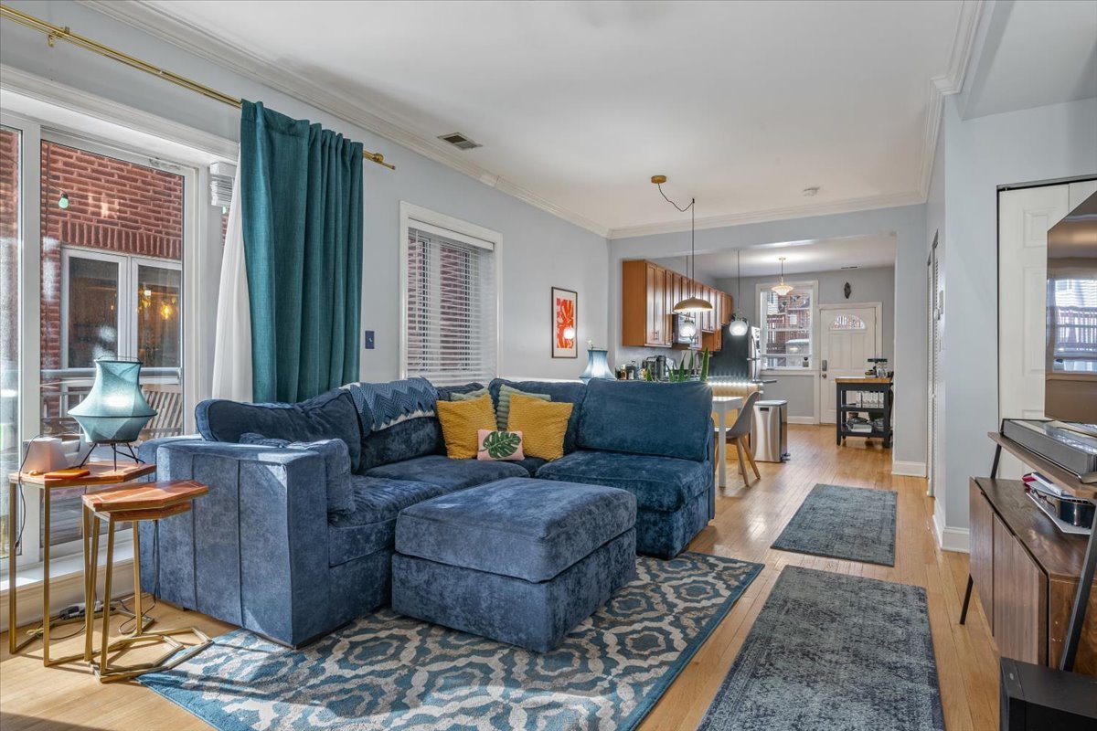 912 W Agatite Avenue 1