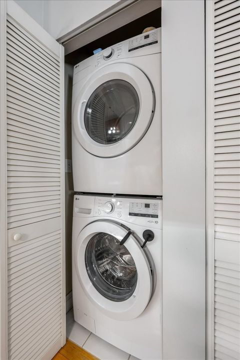 Tiny photo for 912 W Agatite Avenue #1, Chicago, IL 60640 (MLS # 12568359)