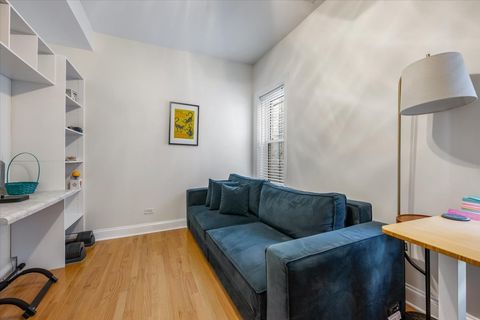 Tiny photo for 912 W Agatite Avenue #1, Chicago, IL 60640 (MLS # 12568359)