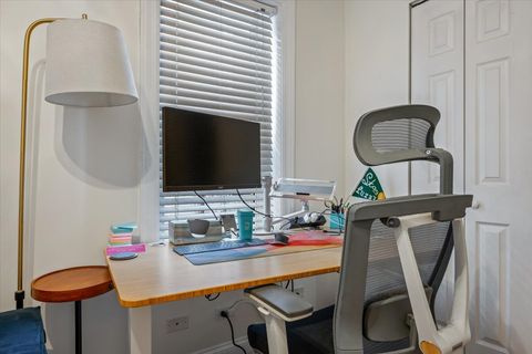 Tiny photo for 912 W Agatite Avenue #1, Chicago, IL 60640 (MLS # 12568359)