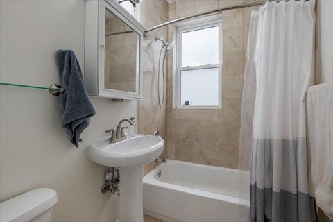 Tiny photo for 912 W Agatite Avenue #1, Chicago, IL 60640 (MLS # 12568359)