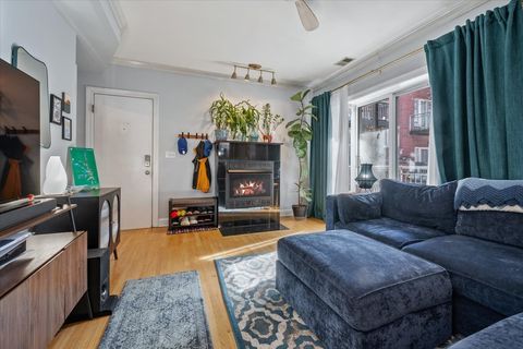 Tiny photo for 912 W Agatite Avenue #1, Chicago, IL 60640 (MLS # 12568359)