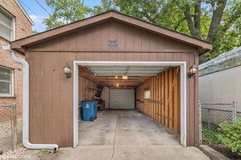 A home in Mount Prospect