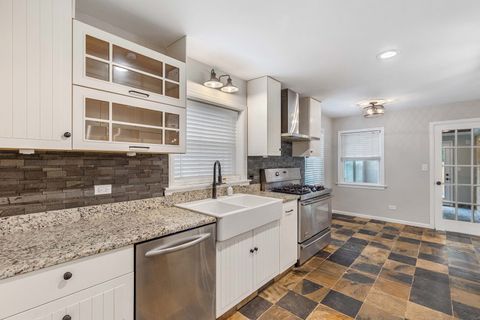 Tiny photo for 6505 N Ponchartrain Boulevard, Chicago, IL 60646 (MLS # 12460143)