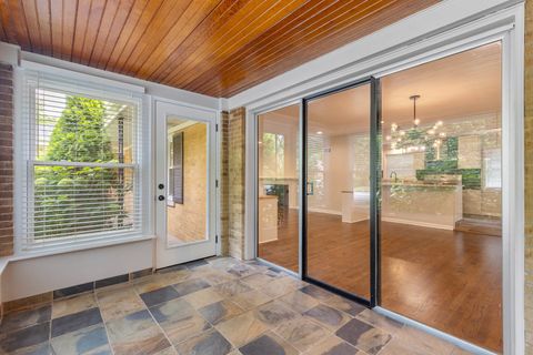 Tiny photo for 6505 N Ponchartrain Boulevard, Chicago, IL 60646 (MLS # 12460143)