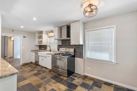 Tiny photo for 6505 N Ponchartrain Boulevard, Chicago, IL 60646 (MLS # 12460143)