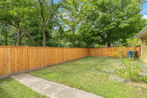 Tiny photo for 6505 N Ponchartrain Boulevard, Chicago, IL 60646 (MLS # 12460143)