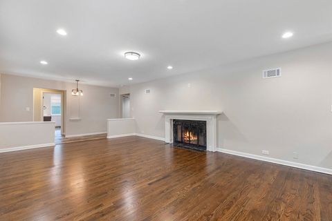 Tiny photo for 6505 N Ponchartrain Boulevard, Chicago, IL 60646 (MLS # 12460143)