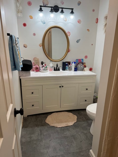 Tiny photo for 1214 E Grayson Street E, Benton, IL 62812 (MLS # 12766375)