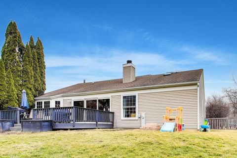 Tiny photo for 1620 Glacier Parkway, Algonquin, IL 60102 (MLS # 12582903)