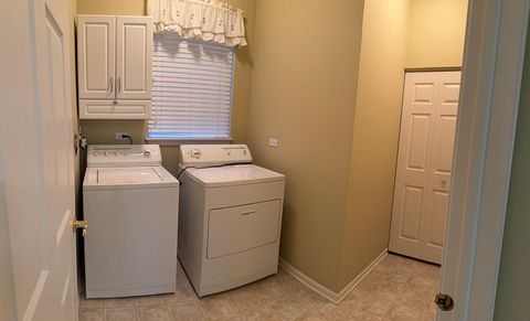 Tiny photo for 21546 Victory Lake Way, Crest Hill, IL 60403 (MLS # 12477509)