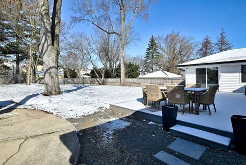 Tiny photo for 252 Ann Street, Clarendon Hills, IL 60514 (MLS # 12580583)