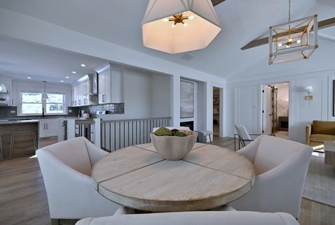 Tiny photo for 252 Ann Street, Clarendon Hills, IL 60514 (MLS # 12580583)