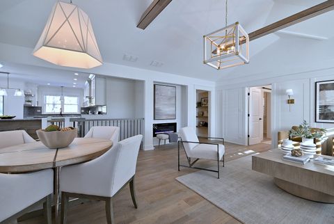 Tiny photo for 252 Ann Street, Clarendon Hills, IL 60514 (MLS # 12580583)