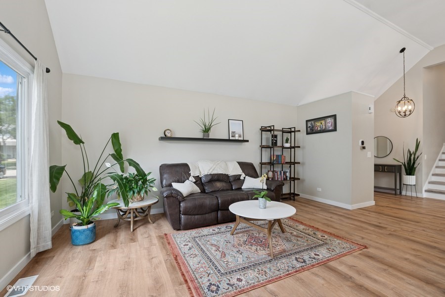 132 S Vincent Drive