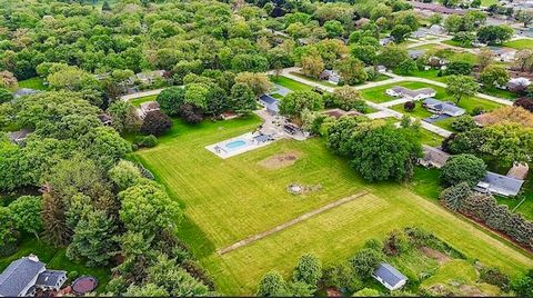 Tiny photo for 2912 Woodlawn Road, Sterling, IL 61081 (MLS # 12503797)