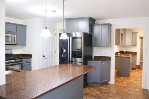 Tiny photo for 2912 Woodlawn Road, Sterling, IL 61081 (MLS # 12503797)