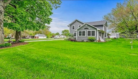 Tiny photo for 2912 Woodlawn Road, Sterling, IL 61081 (MLS # 12503797)
