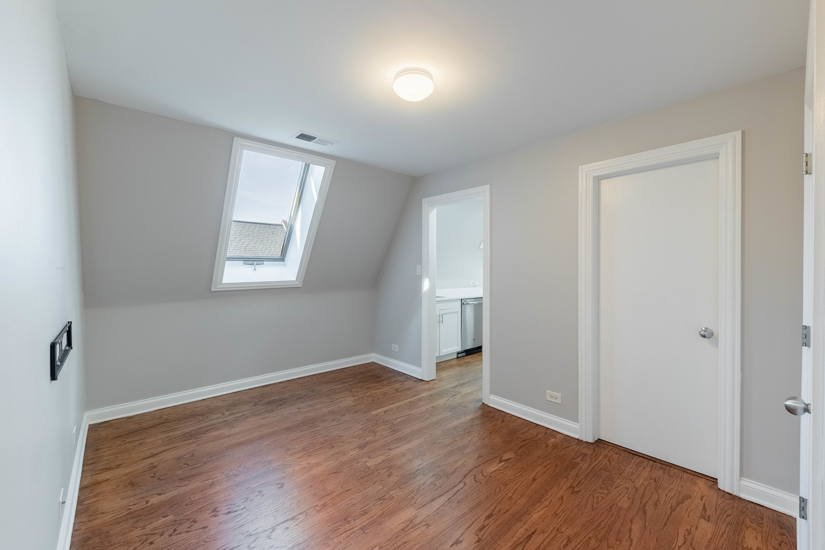 4938 S Drexel Boulevard 310