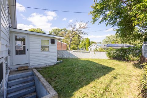Tiny photo for 336 Delaware Street, Carpentersville, IL 60110 (MLS # 12498565)