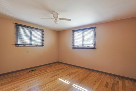 Tiny photo for 336 Delaware Street, Carpentersville, IL 60110 (MLS # 12498565)