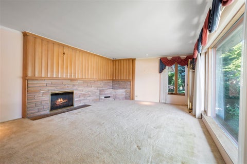 Tiny photo for 6650 N Lightfoot Avenue, Chicago, IL 60646 (MLS # 12678550)