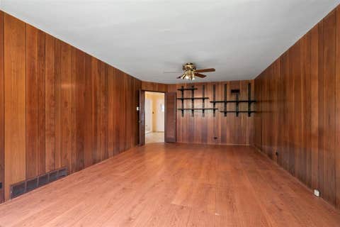 Tiny photo for 6650 N Lightfoot Avenue, Chicago, IL 60646 (MLS # 12678550)