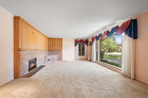 Tiny photo for 6650 N Lightfoot Avenue, Chicago, IL 60646 (MLS # 12678550)