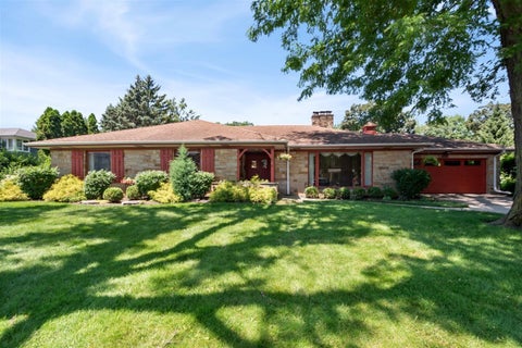Photo of 6650 N Lightfoot Avenue, Chicago, IL 60646 (MLS # 12678550)