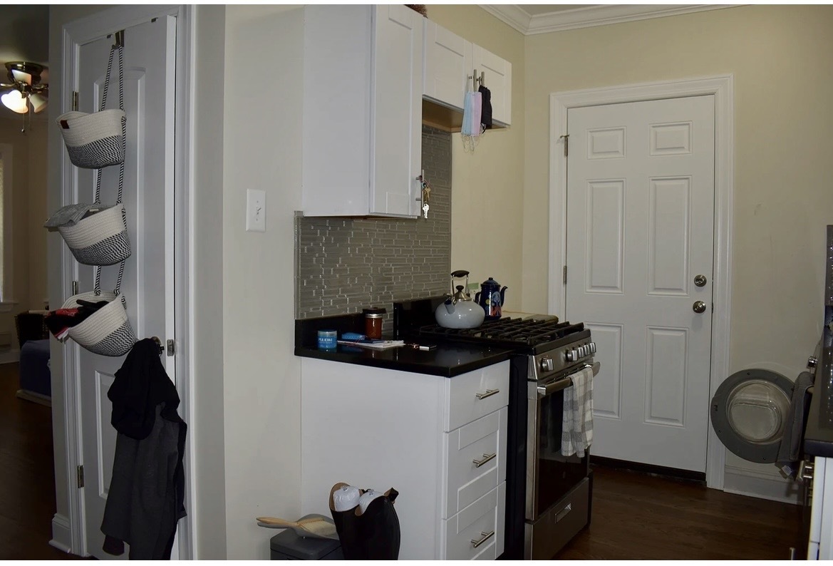 3817 N Greenview Avenue 3W