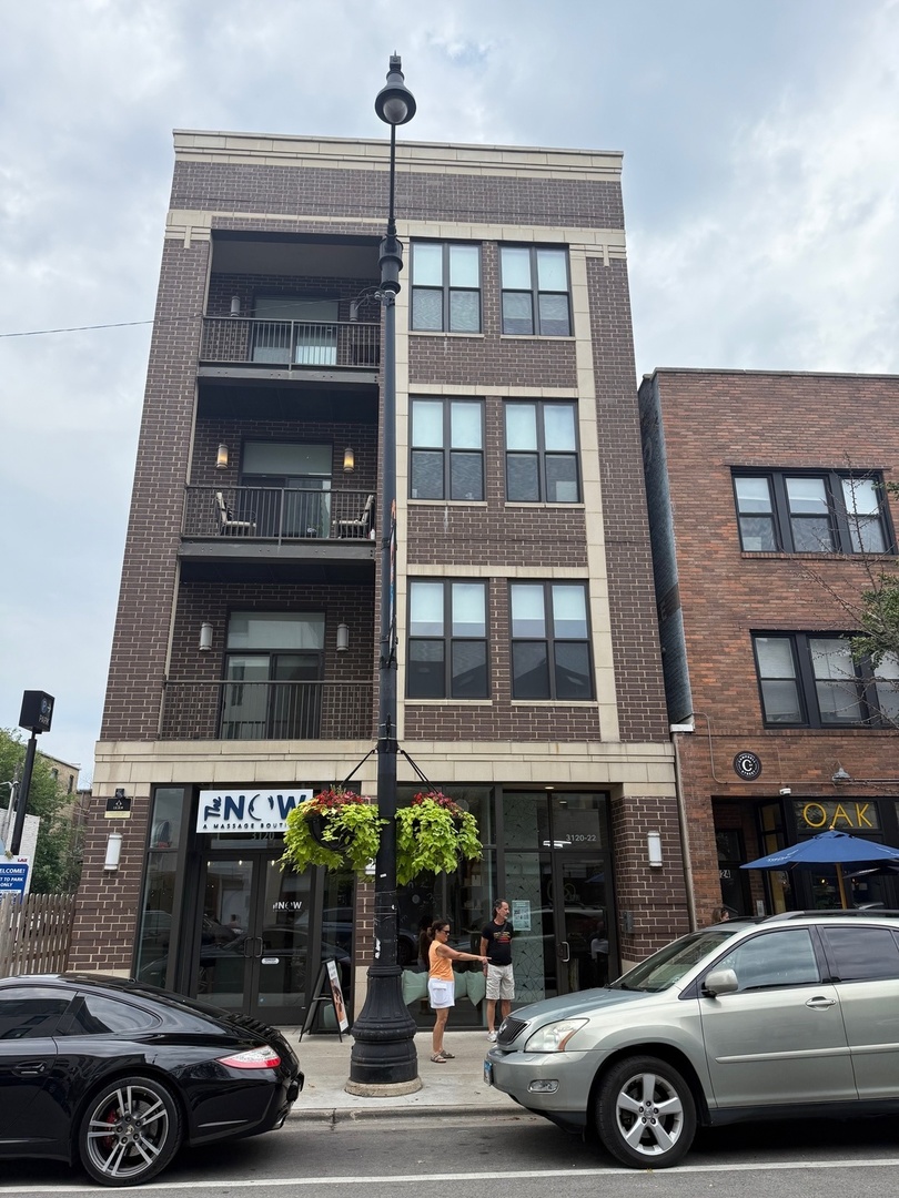 3122 N Broadway Street 305