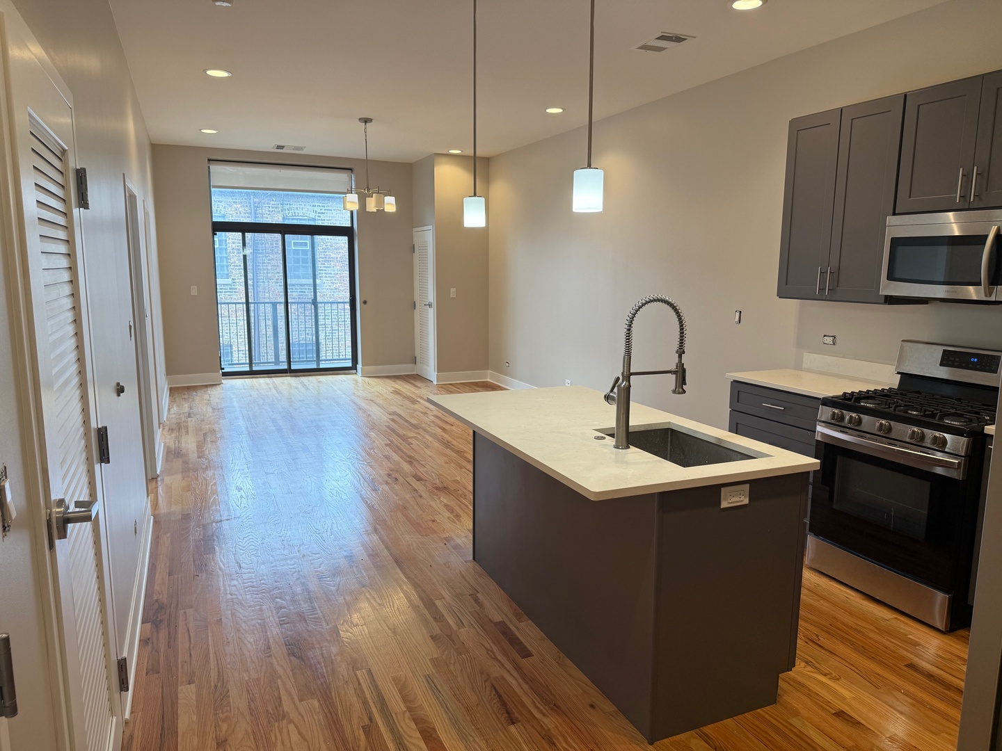 3122 N Broadway Street 305
